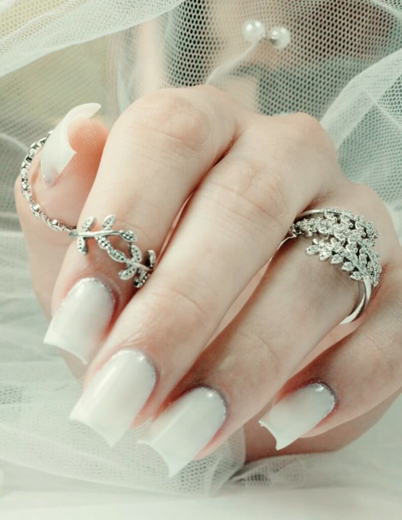 Créer une vidéo promotionnelle pour sa formation de prothésiste ongulaire à Aubagne